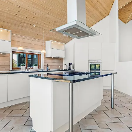 Three-bedroom In Casa vacanze *