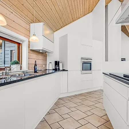 Holiday home 3 Bedroom Beautiful In